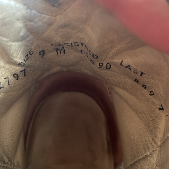 Gorgeous Cowboy Boots - Picture 5 of 6